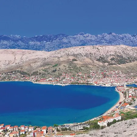 Beautiful In Pag With Outdoor Swimming Pool