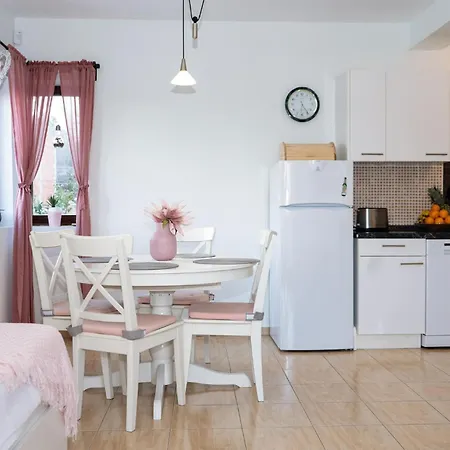 Holiday home Beautiful In Pag With Outdoor Swimming Pool *