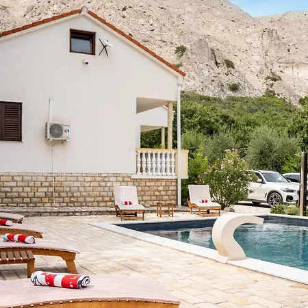 Beautiful In Pag With Outdoor Swimming Pool * Pag Town