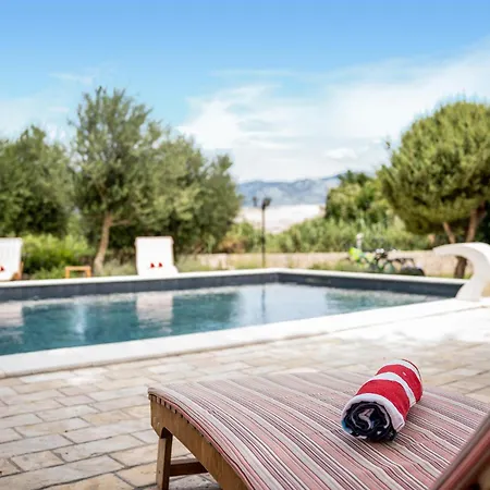 Beautiful In Pag With Outdoor Swimming Pool Holiday home