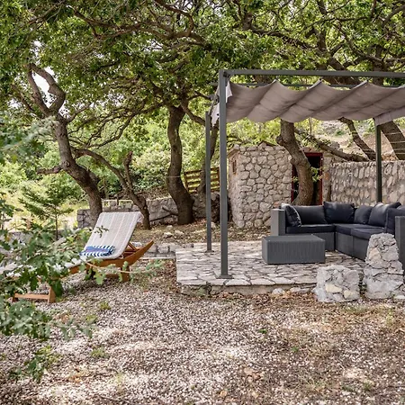Holiday home Beautiful In Pag With Outdoor Swimming Pool *