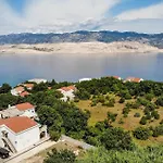 Beautiful In Pag بيت للعطل Bosana